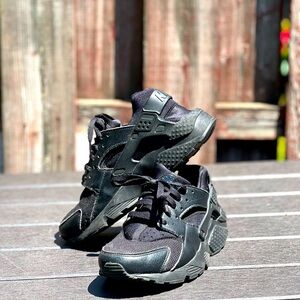 Black Nike Huarache Sneakers